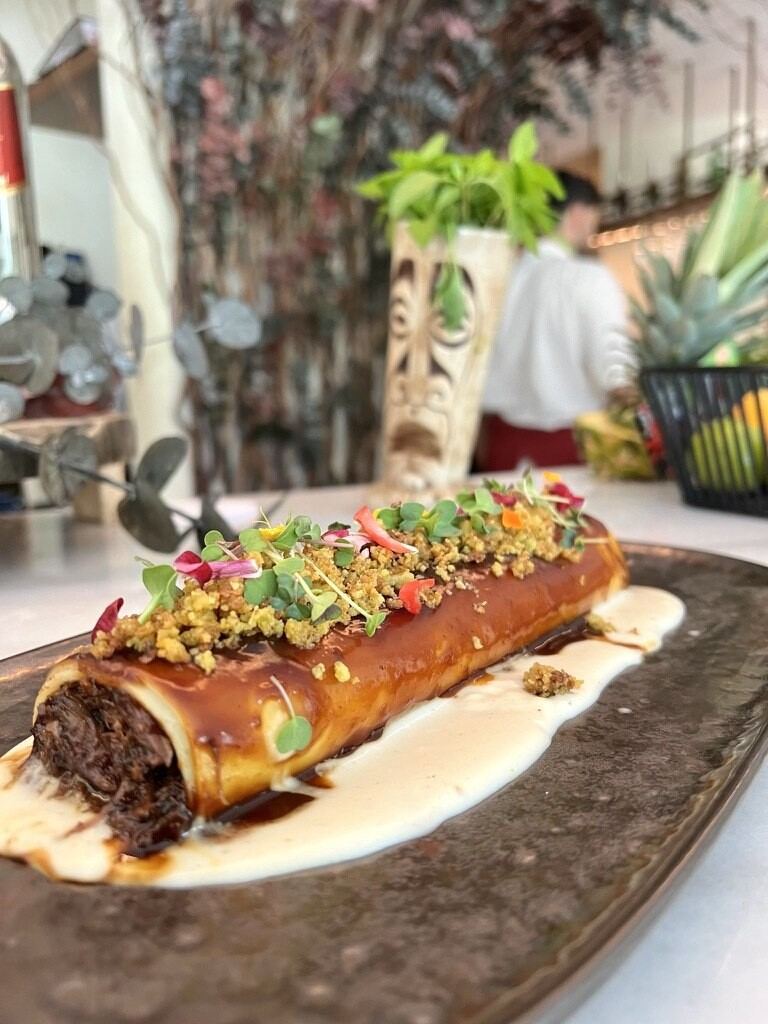 Rulo de carne braseado en terraza